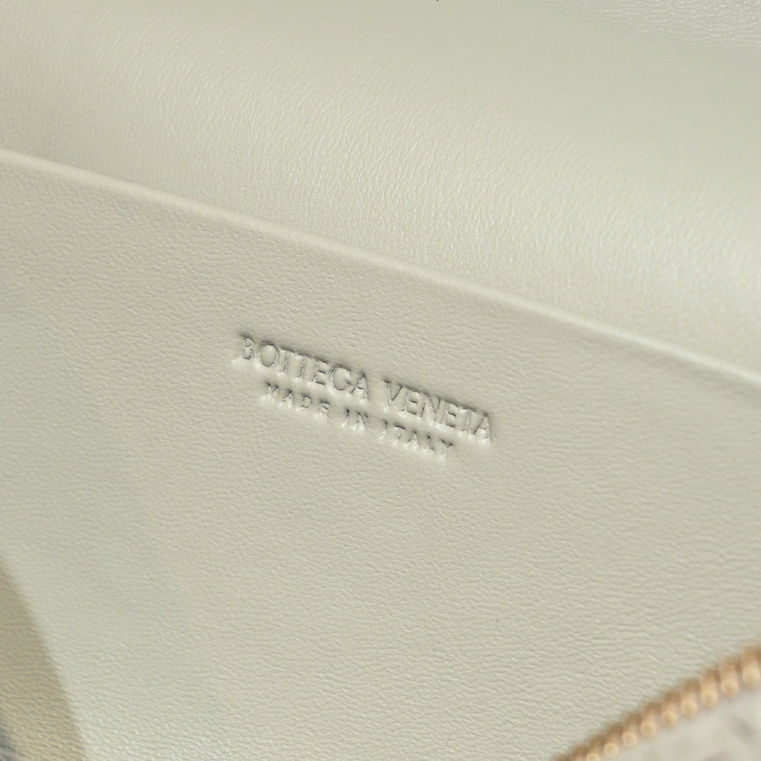 Exquisite leather bags-86