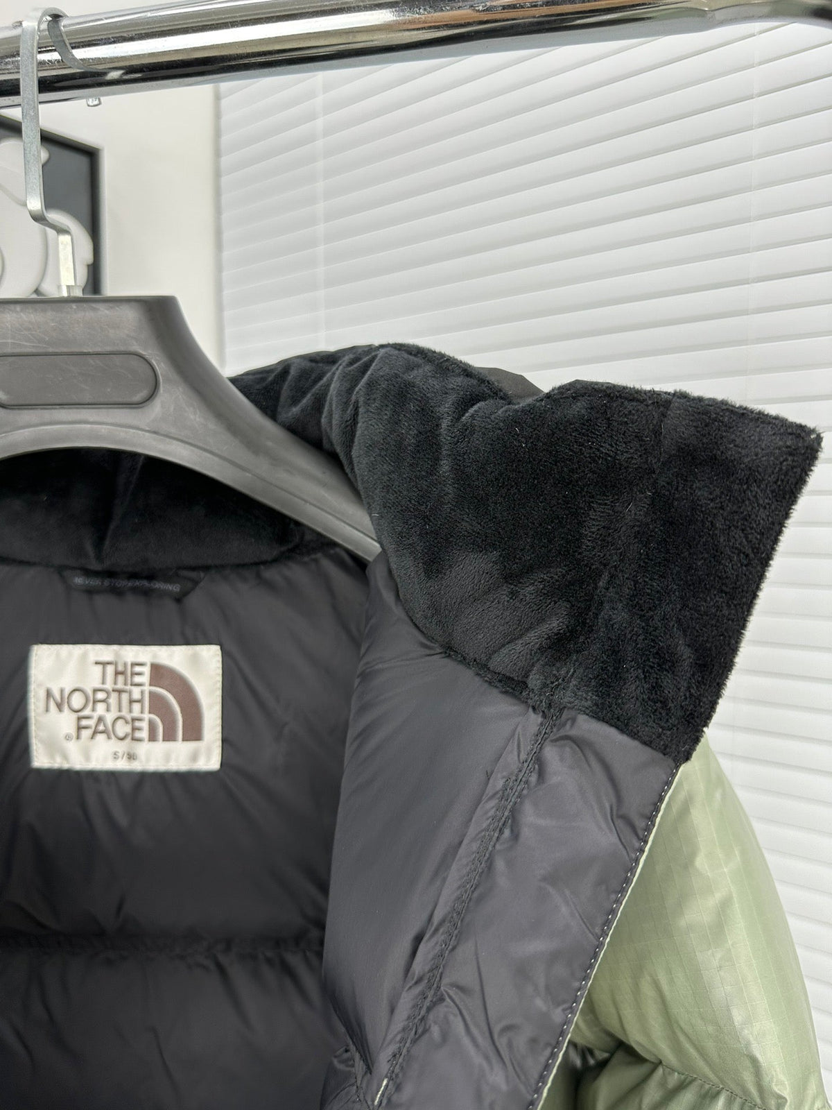 Ultra-Light Winter Puffer –33