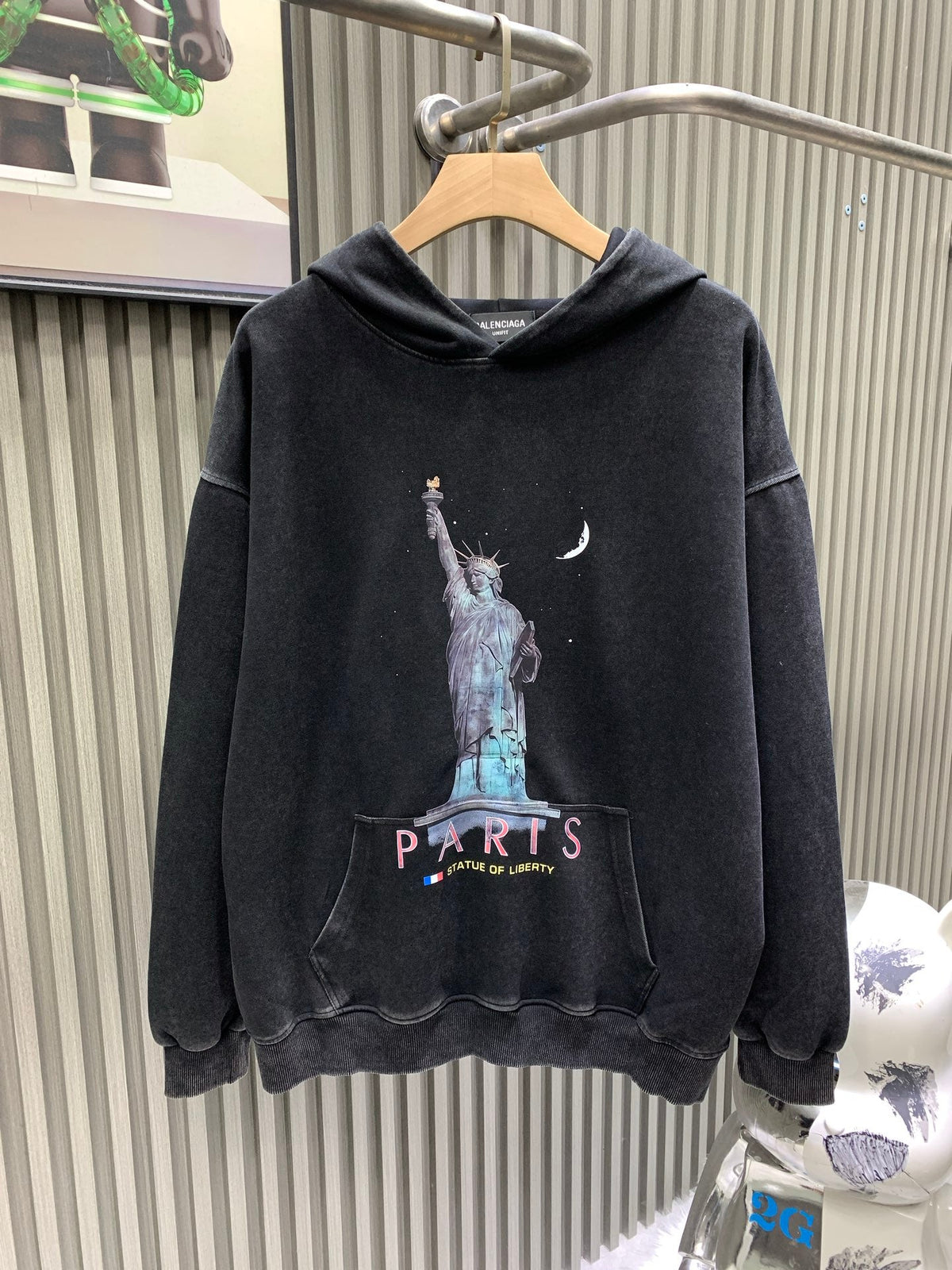 Classic Fit Hoodie-1019
