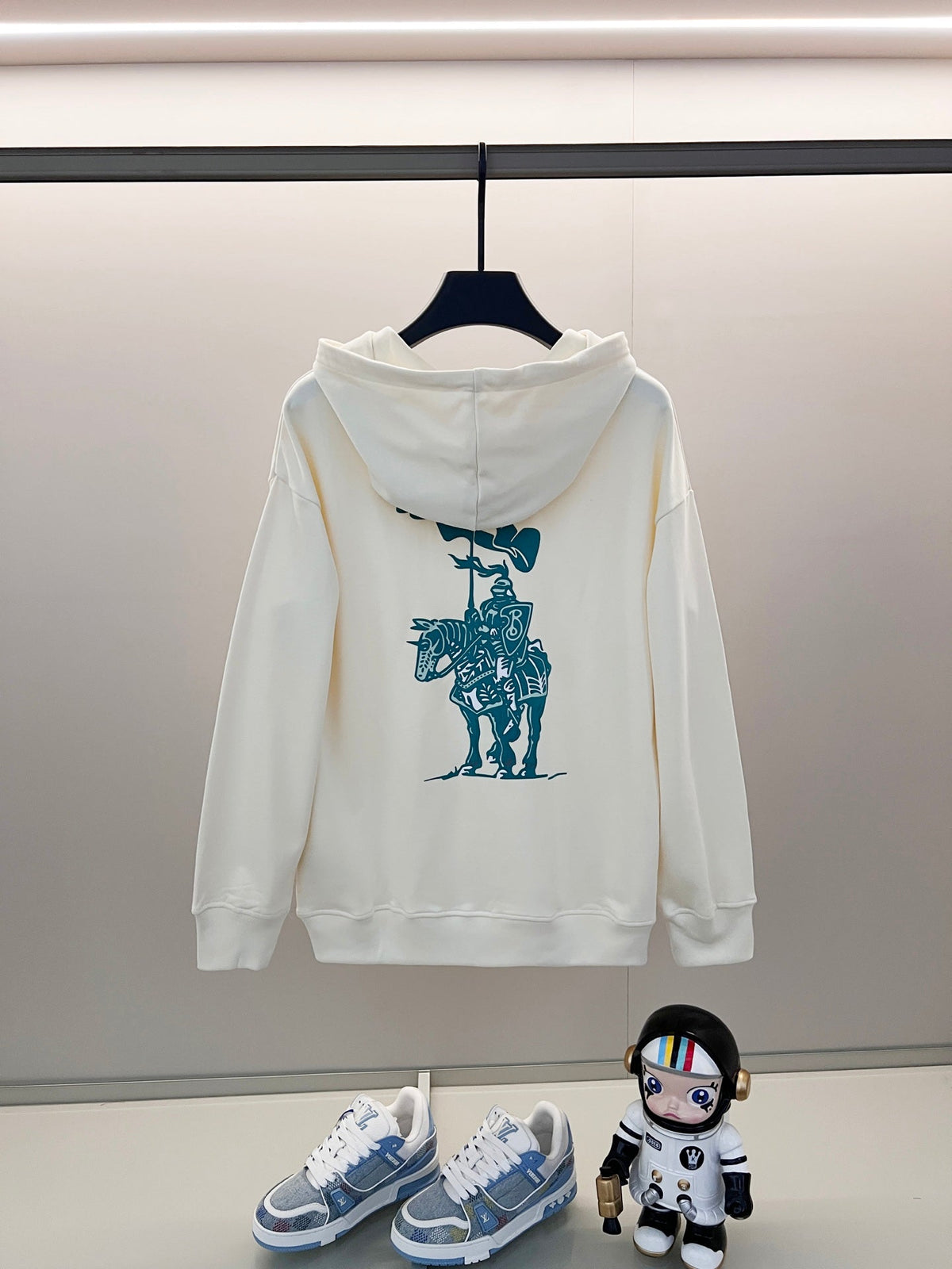 Classic Fit Hoodie-1047