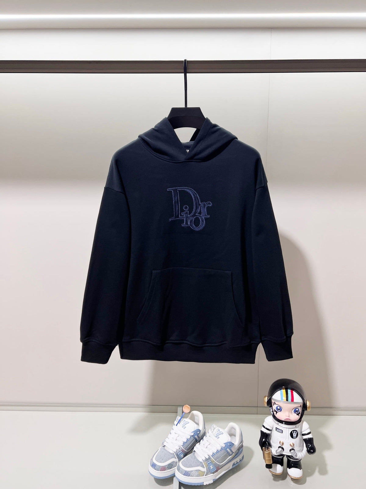 Classic Fit Hoodie-1072