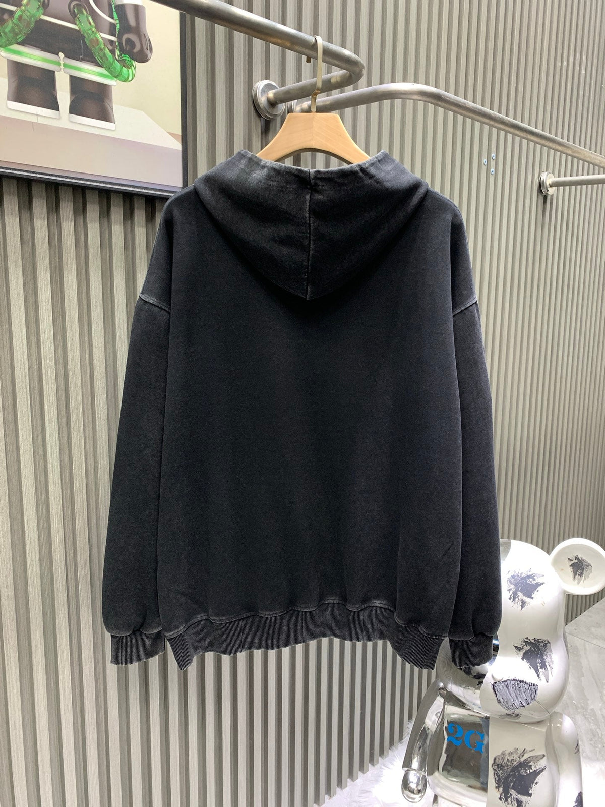 Classic Fit Hoodie-1019