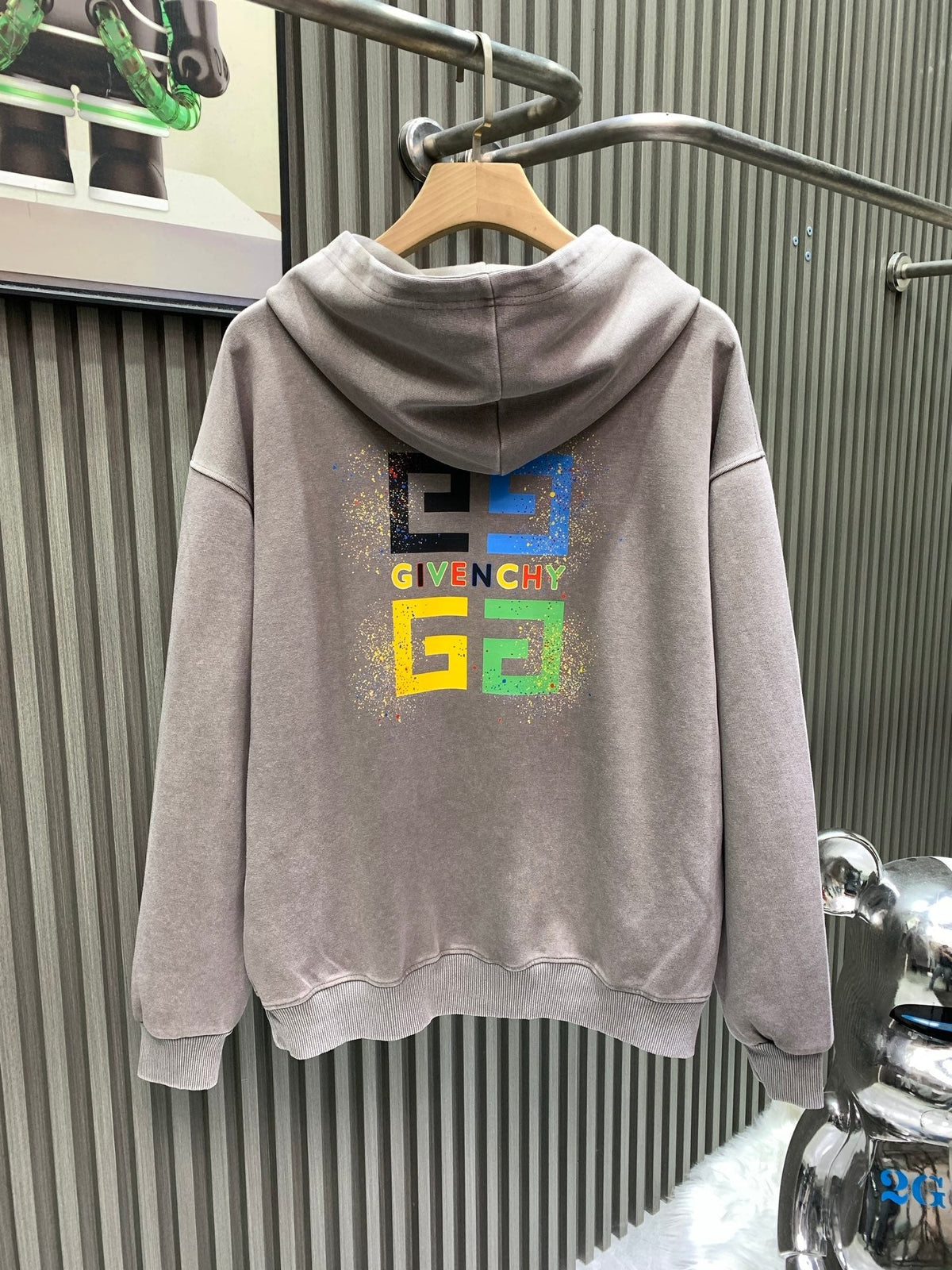Classic Fit Hoodie-1024