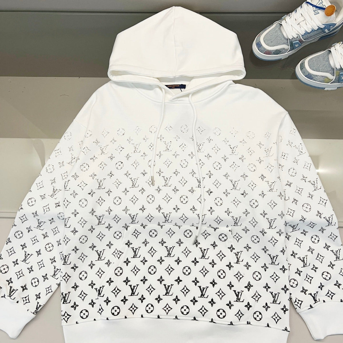 Classic Fit Hoodie-1039