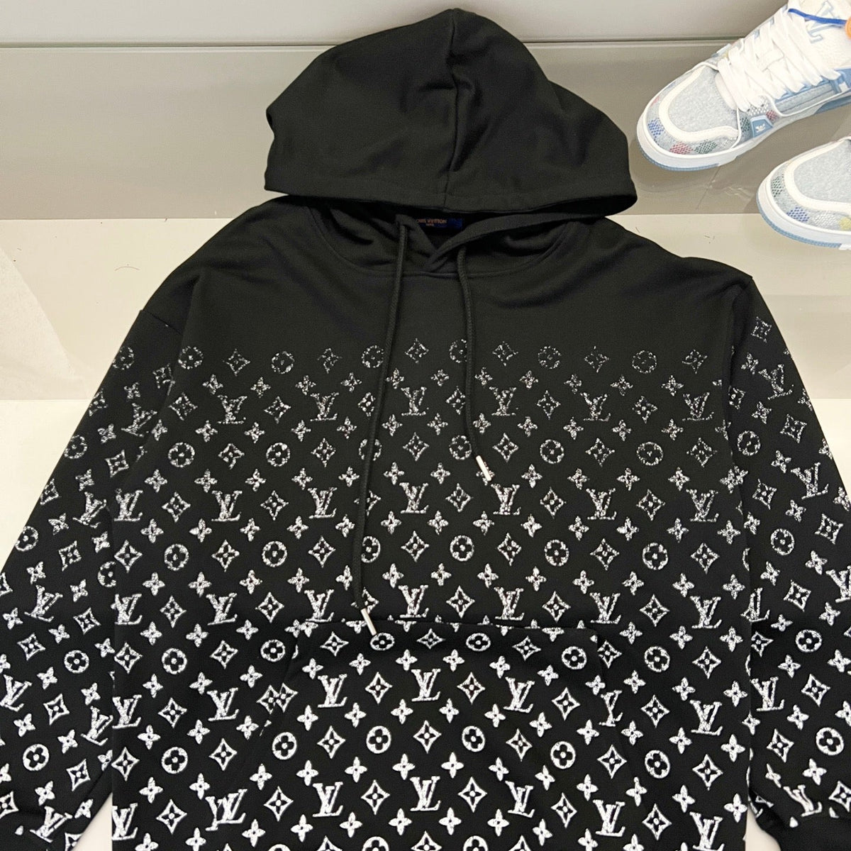 Classic Fit Hoodie-1040