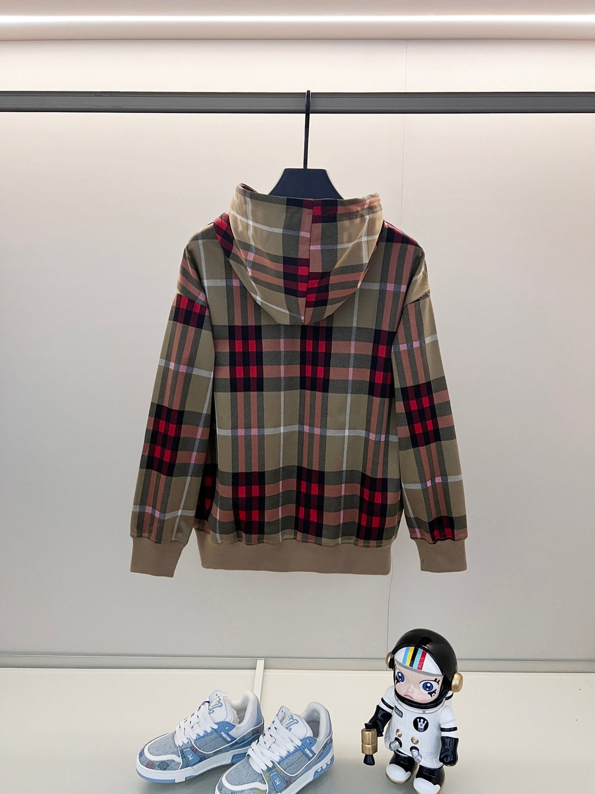 Classic Fit Hoodie-1041