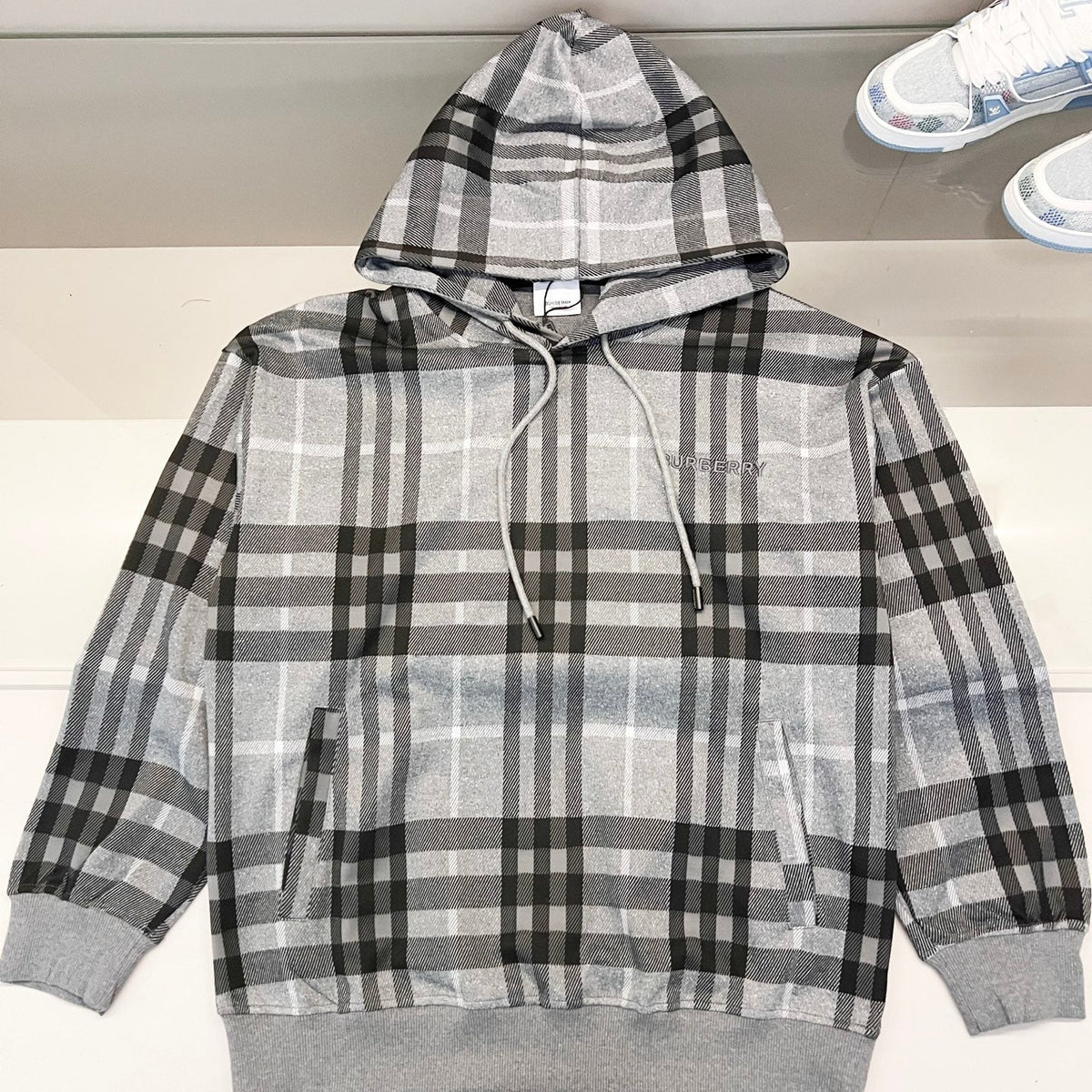 Classic Fit Hoodie-1042