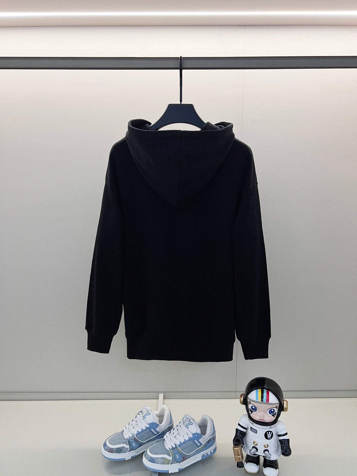 Classic Fit Hoodie-1052