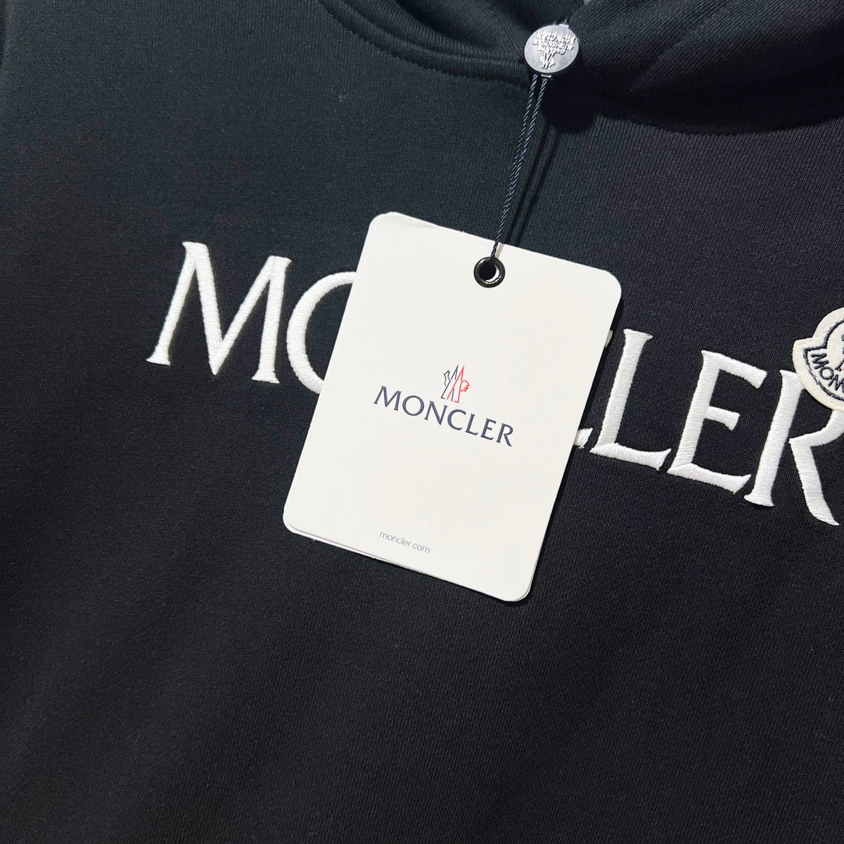 Classic Fit Hoodie-1078