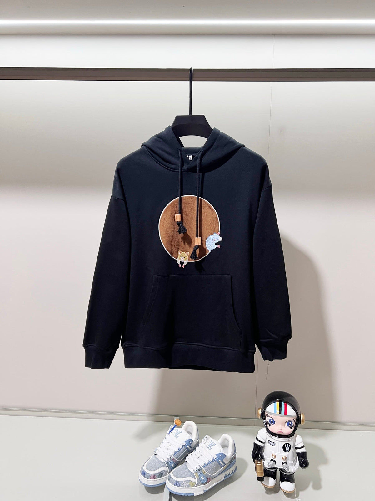 Classic Fit Hoodie-1095