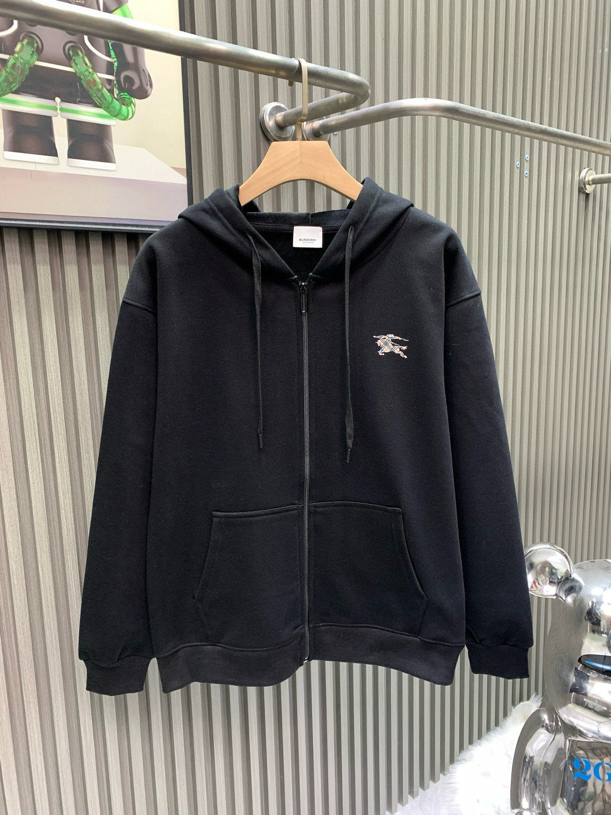 Classic Fit Hoodie-1006