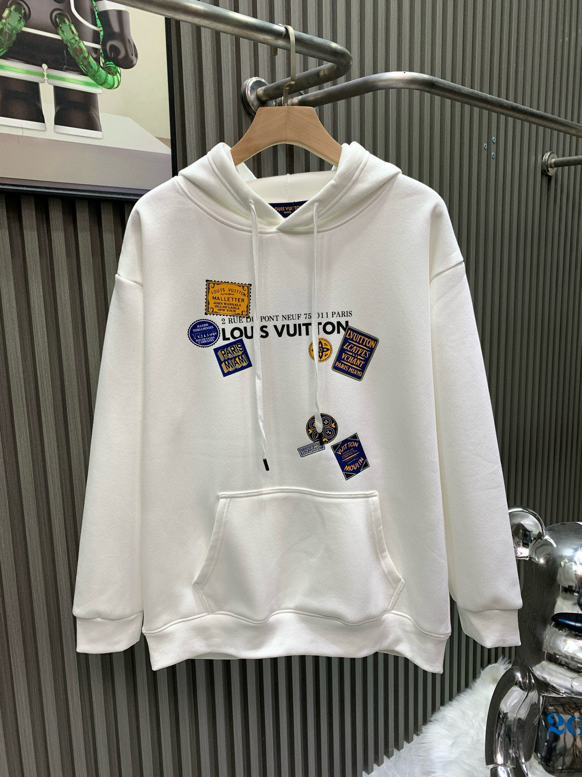 Classic Fit Hoodie-1008