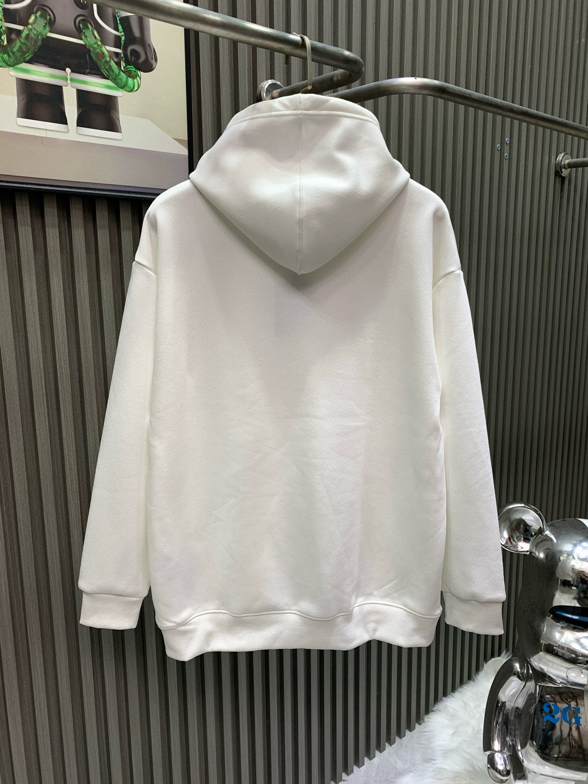 Classic Fit Hoodie-1008