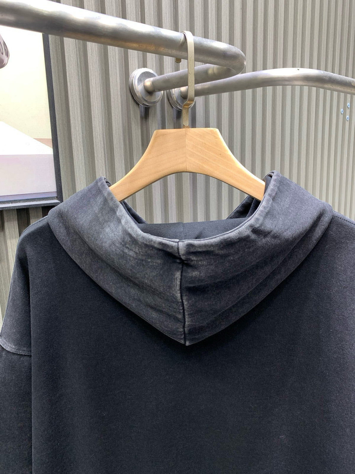 Classic Fit Hoodie-1026