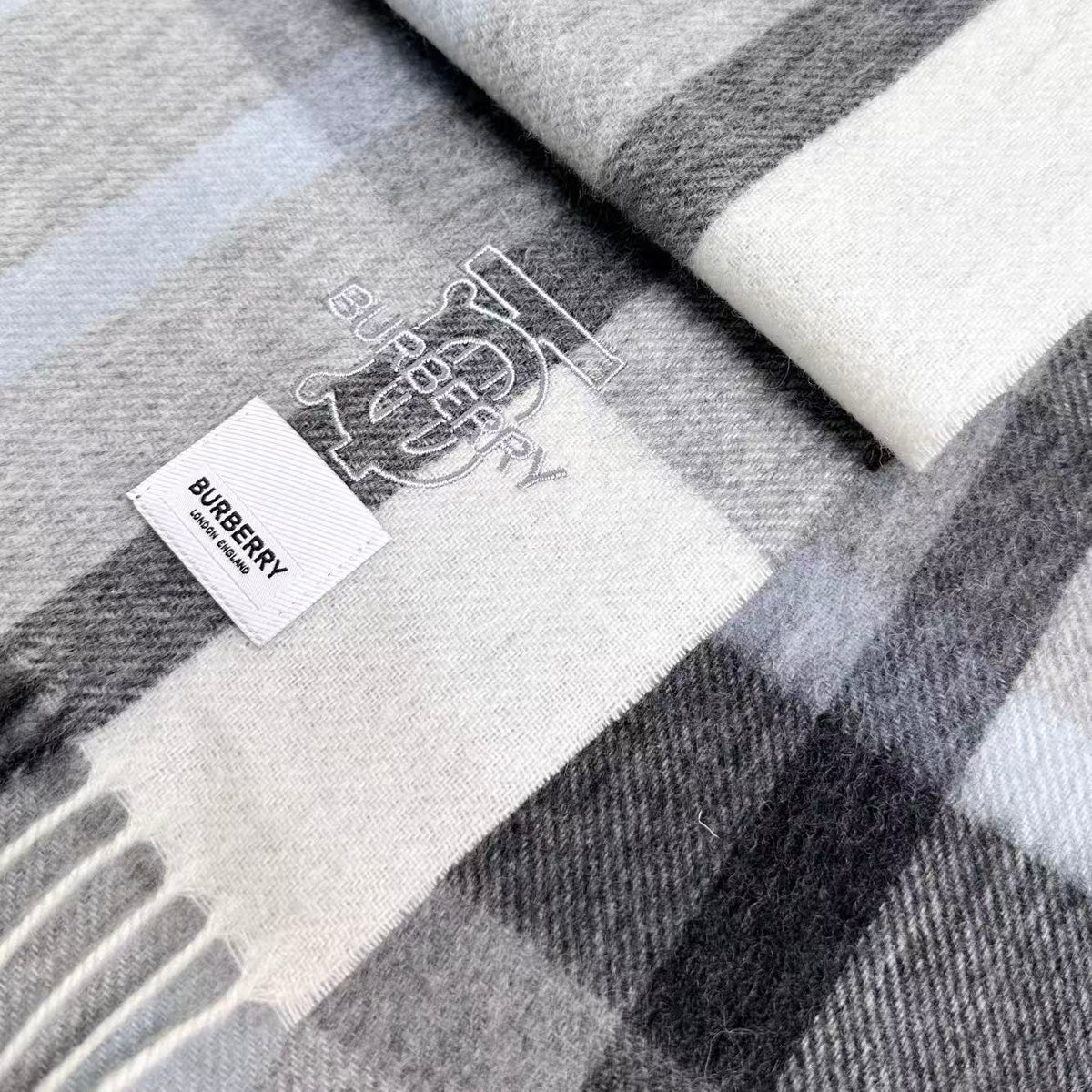 New 2026 Scarf Collection-18